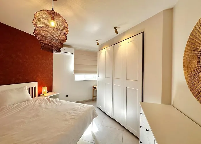 Natural Ambience New St. Paul's Bay